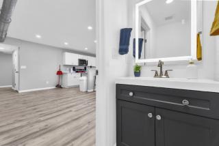 Bright 2BR Condo Near Restaurants and Entertainment - 1