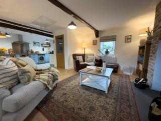 Traditional Country Cottage - 5