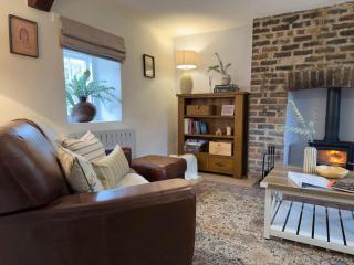 Traditional Country Cottage - 4