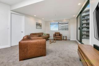 QV Stays 9th-Floor 2 Bed 2 Bath Urban Retreat - 7