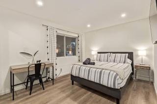 Remodeled 2BR Central PHX Gem with Free Parking - 9