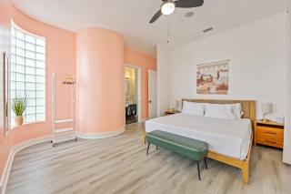 Oceanfront 6BR Indoor Pool Theater Funky Fun - 8