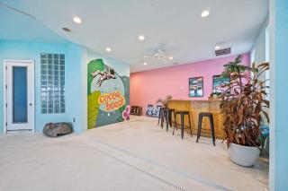 Oceanfront 6BR Indoor Pool Theater Funky Fun - 7