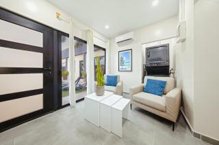 Palm Beach Sea La Vie Suites - 7