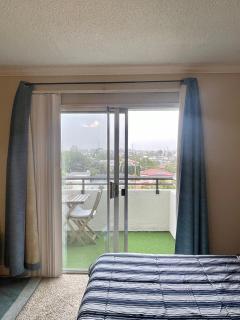 Modern West LA Studio with Pool, Gym & Parking - 3