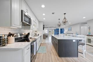 Updated Waterfront Pool Home with Putting Green - 5