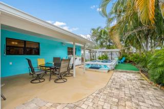 Beachside Paradise Game Room & Pool Oasis - 7