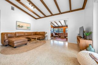 Beachside Paradise Game Room & Pool Oasis - 2