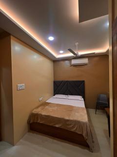 Alma by MyCasa Elegant 2BHK Stay in TTK Road - 7