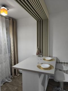 Golden Eight Studio - 7