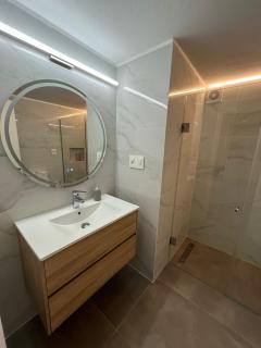 apartamento a estrenar frente al mar - 1