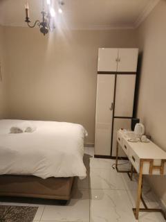 Home Care Guest House - 8