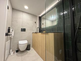 Stylish Radio City Loft in Kaunas Center with Rooftop Terrace - 1