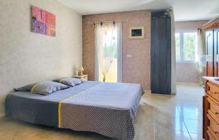 Lovely Home In Mejannes-Le-Clap - 5