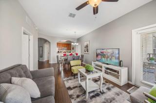 Deluxe 3 Bedroom Apartment 404 - 2