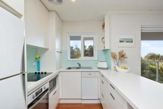 Royal Surf - Beach Front Paradise - 3