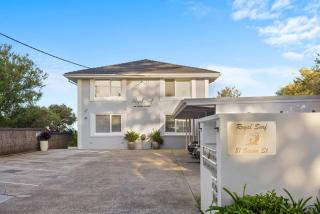 Royal Surf - Beach Front Paradise - 2