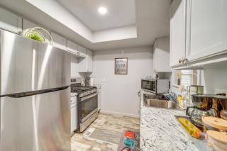 Pet-Friendly Retreat with Yard, 12 Mi to Dtwn Tulsa - 2