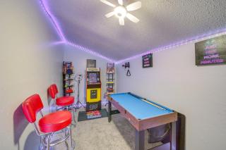 5 Mi to Route 66 Fun! Tulsa Towhome with Game Room - 9