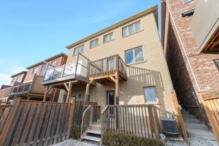 Spacious Toronto Home Near High Park and Yorkdale Mall - 7