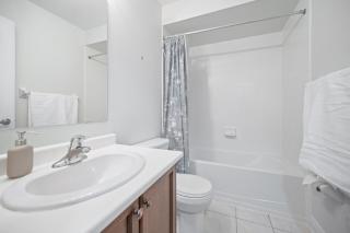 Spacious Toronto Home Near High Park and Yorkdale Mall - 1