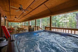 Treetop Hideaway! Shuffleboard, Hot Tub, Fire Ring, Bunks, games! - 7
