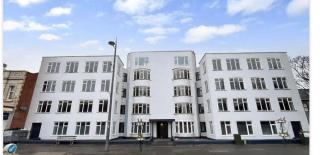 Bright & Airy Apartment Sleeps 10, Lift Access - 2