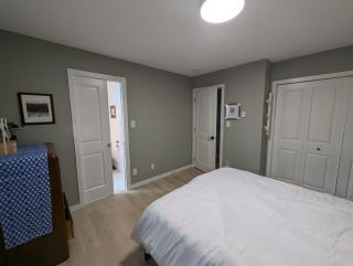 Colwood Hidden Home - 4