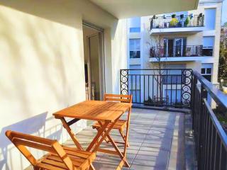 Opposite Metro 14, Cozy Guest Room with Garden & Free Parking, 5 min Orly Airport, 7 min Paris - 4