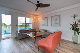 Waterfront Stateroom - 1