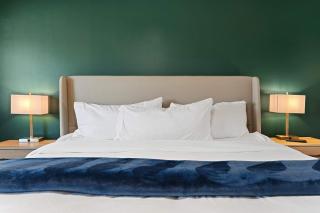 Family 4BR Home with Patio by Willowcreek Park - 1