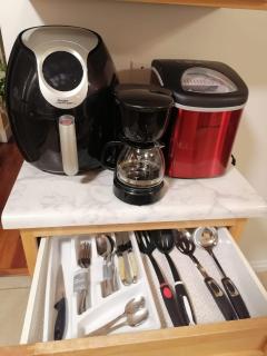 Beautiful home with your own entrance in Sandy - 6