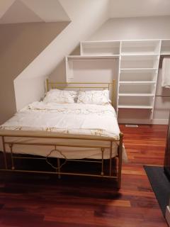 Beautiful home with your own entrance in Sandy - 3