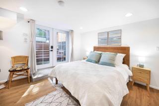 Artist 750sqft 2BR Basement Maple Leaf Park - 9