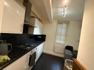 1 Bedroom Relaxing Flat-Holborn-Private bathrooms - 3