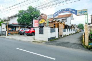 RedDoorz Syariah Near Stasiun Purwokerto - 1