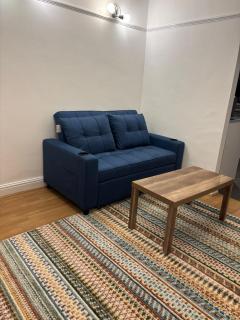 2 Bedroom Entire House near Heathrow Easy Booking - 2