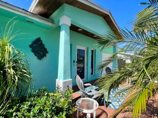 Captains Quarters Of Delray Beach - 3