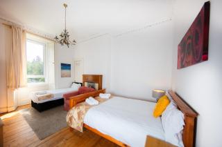 Cosy Apartment by Meadows - 2