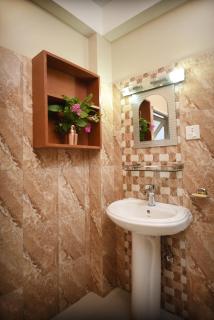 Triten Norbutse monastery Apartment By Mums Homestay - 8