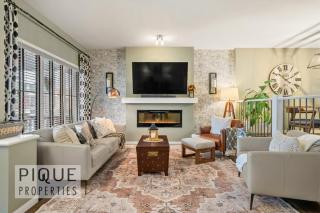 Wild Haven Retreat-HotTub-King Bed-Fireplace-BBQ - 8