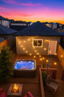 Wild Haven Retreat-HotTub-King Bed-Fireplace-BBQ - 5