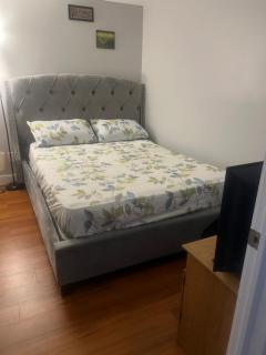 Homey Stay in Brantford - 1