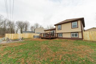 Pondside Retreat 4BR w Hot Tub & Pool Table & BBQ - 7