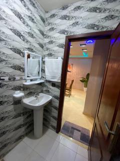 Comfortable Stay Near the stadium - 5