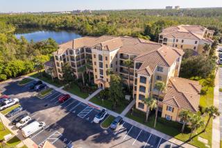Pura Vida a Private Master Bedroom with shared living space - 8
