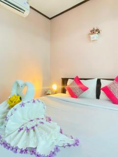 Lanta Wild Beach Resort - 5