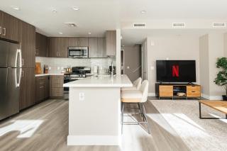 Excellent Town Home 2BR in WEHO Parking,Gym,Pool - 6