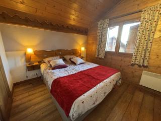 Appartement 5 pièces - Piscine et Spa, Capacité 8 pers. - FR-1-836-60 - 2