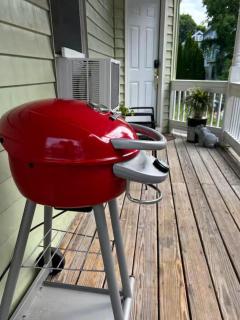 Boston cozy studio walk to train and buses in good neighborhood - 1